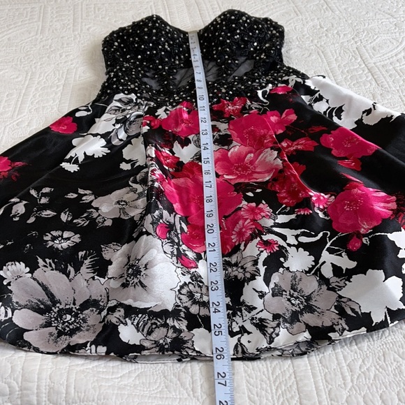 Blondie Nites by Stacy Sklar Prom Dress Size 1 - Picture 12 of 17